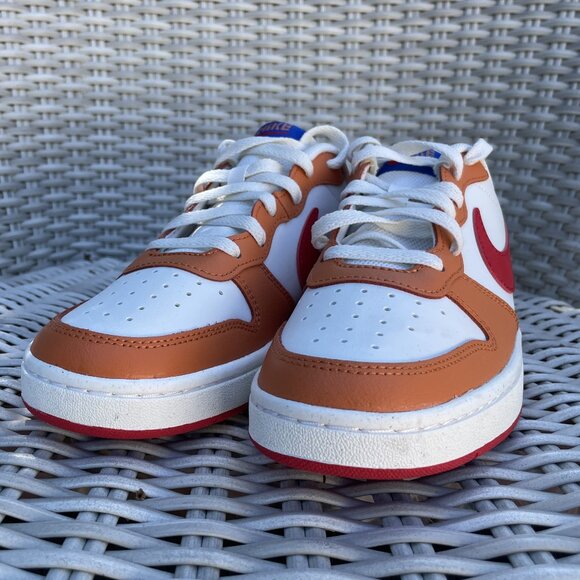 Like New Nike Court Borough Low 2 GS Sneakers Sail Hot Curry/Red - Boys 6Y - Picture 7 of 9